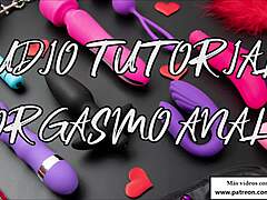 西班牙人妖奴隶在BDSM教程中获得肛门高潮