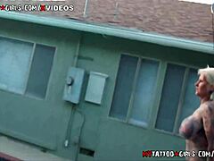 Blackwidow Enjoys Relaxing Pool Time With Her Curves