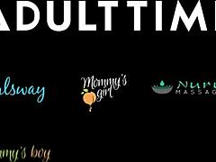 Masivní stříkající Adriana Chechik a Megan Rain.