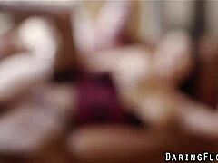 Tetas Grandes de Europa Se Deja Follar Duro en Medias!