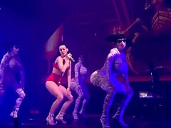 Katy Perrys csábító élő show kiemelései