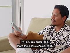 Хей, Мартина безсрамно флиртува с приятеля на баща си в комикс аматьорски униформа палаво студентче интеррас мръсни приказки