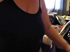 Tulsa slut kim is sucking my cock in the bedroom