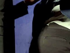 Subtiele hints van dominantie door anaal spel, kussen, lul likken en cum momenten met Apolo Adri