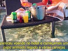 Aventura à beira da piscina com casais maduros e esposas gostosas