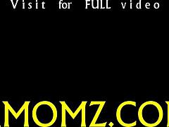 O mamo, dlaczego jęczysz tak głośno od tego głębokiego bzykania?