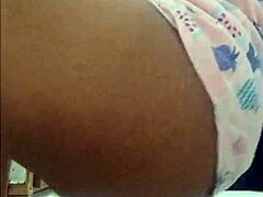 Kylie says, 'My beautiful ass is ready for double anal'