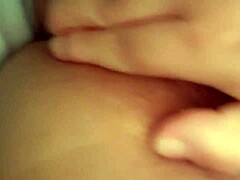 Amateur Uses Toys in Anal and Pussy