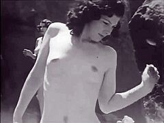 Dark Lantern Entertainment: Schoonheid en Beest vintage doggy actie