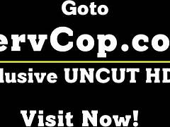 Заподозряна крадла Samantha Reigns наказана от охранител в магазина - перверзен полицай