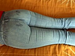 Приятелите на заварениците ми набутват големите си курове в задника ми в табу компилация. Един прониква дълбоко, но го моля да не свършва вътре!