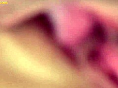 สาวบลอนด์อายุ 18 ปีคนนี้ลองแอนอลกับแฟน