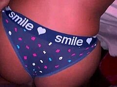 Lo facciamo in silenzio a casa dei nonni.