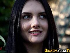 Voi mies, en usko että ratsastan tämän vanhan ukin kyrpää niin kovaa kunnes kasvoille ugh