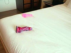 Vuokranantaja nappaa 18+ opiskelijan tekemästä pornoa - syvä kurkku, missionaari ja nielu