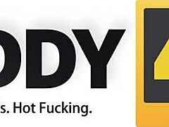 דאדי4ק אורנלה חמה מפתה גבר מבוגר עם קונילינגוס וקסמי חובבנית צעירה