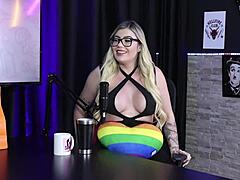 Gabi Tamiris dresses as Dragon Ball character and goes to motel with two men