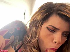 novinha casada acorda com boquete e sentada