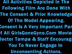 मैं डॉक्टर बन जाता हूँ, टैंपा रिना एरम को अपमानजनक गायनो एग्जाम में चोदता है