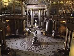 Uh, som dominatrix mistress april agerar som urologen med latex-sjuksköterska i amatör femdom anal-knull...