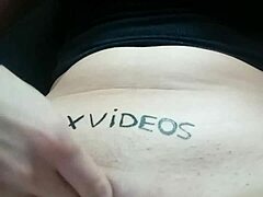 MIREN LO QUE ENCONTRÉ, shaved pussy in the room.