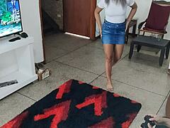 Gözleri Bağlı Latina Eş Ev Yapımı Üniforma Antrenmanında Kocanın Arkadaşı Tarafından Sikiliyor!