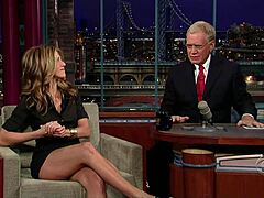 Jennifer Aniston präsentiert ihre atemberaubenden Beine 😍