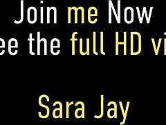 Grudasta cougar Sara Jay jako jebana