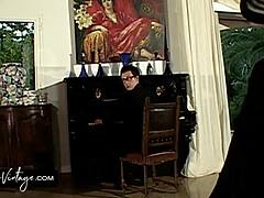 100 cenas anal vintage com loira fodeu bundinha de quatro, gozada em ação fetiche retro de tetas! 🔥