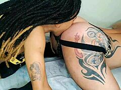 Want full ass from old man on Red?