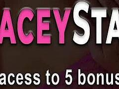 nagyi gilf élvezi az intenzív seggnyalás és nyalás szessziót