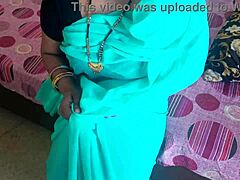 Sara Bhabhi podvádza manžela s bolestivým šúchaním nevlastného brata