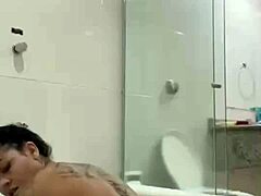 Wow Bia, Hot Morena Safada Masturbates With Bathtub Jet!