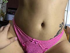 convenzo a gina para grabarla masturbando