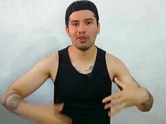 Convenci A Mi Compañero Hetero Casado De Mamarle Su Vergota De 20Cm En El Trabajo?