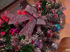 alix lynx giving christmas blowjob 🎄