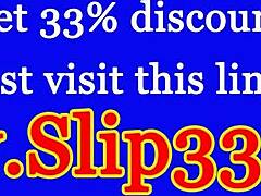 בחורה אלגנטית בעקבים וגרבונים ננעצת על ידי זקן בריטי חרמן!