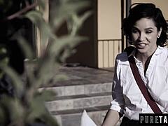 Babysitter Hooks Up With Older Guy For Deepthroat