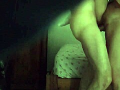 Teen troia beccata in video