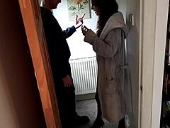 The plumber gets blowjob from milf in mischief roleplay 😏