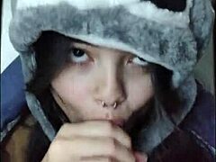 white wolf sees white moon and wants to suck her immediately