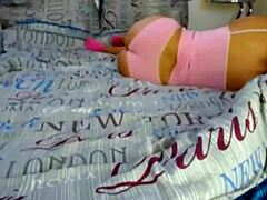 Bootylicious babe's wild webcam with squirting