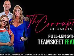 Hej, ti dve prijateljici se pridružita boksarski uri in dobita res intenziven trening