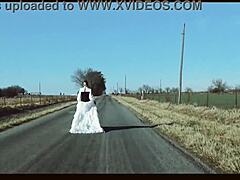 Clip Musique Raconte Histoire Sexe Ferme Oklahoma avec Mariée Crossdresser au Ranch