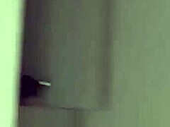 Me lo chupa y cabalga sobre el mi vecina