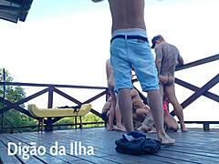 fodendo as rabudas na sacada 😈