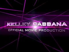 pussy play in park with kelley cabbana