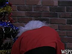 יפות משתינות ומחייכות ב-POV קונטרסט