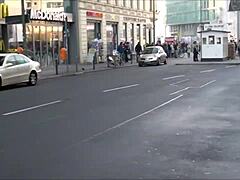 Berlin Redlight District, Checkpoint Charlie yakınlarında yapılacak şeyler