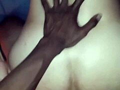 İki Büyük Siyah Sik Beni Favela'da Lezzetli Beceridi 😋